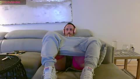 nassobout online show from 30, 1, 2025