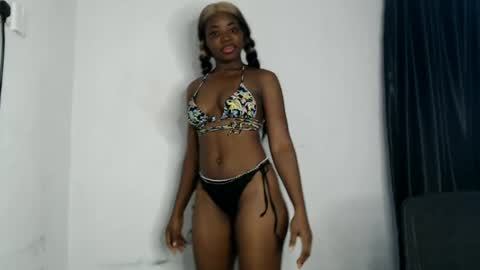 Snapshot of nasty_juicy22 chatting on 25, 6, 2026 adie online show from 25, 6, 2026