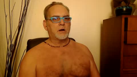 Daddy online show from 1, 3, 2025