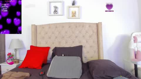 Snapshot of natalia_collinslim chatting on 5, 3, 2025 Natalia online show from 5, 3, 2025