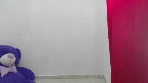 Snapshot of nataliavela chatting on 19, 4, 2026 nataliavela online show from 19, 4, 2026