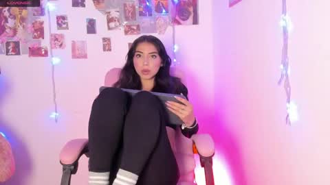       online show from 14, 4, 2026