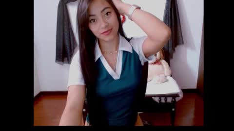 Snapshot of natalyescobar_lx chatting on 1, 3, 2025 Nataly Escobar online show from 1, 3, 2025