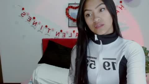 Snapshot of natalyescobar_lx chatting on 19, 9, 2025 Nataly Escobar online show from 19, 9, 2025