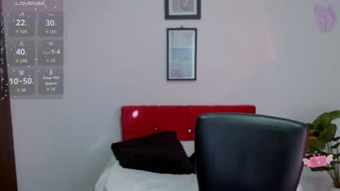 Snapshot of natalyescobar_lx chatting on 20, 11, 2025 Nataly Escobar online show from 20, 11, 2025