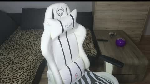 Natalli online show from 1, 1, 2025