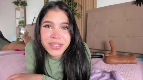 Natasha Sccott online show from 2, 3, 2025