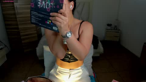 Natasha Bernett online show from 1, 4, 2026