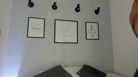  Natasha  online show from 4, 2, 2026