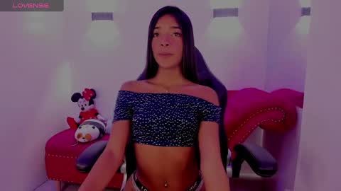Snapshot of natasha_smith_ws chatting on 4, 2, 2025 Natasha  online show from 4, 2, 2025