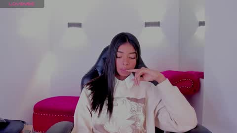 Snapshot of natasha_smith_ws chatting on 14, 2, 2025 Natasha  online show from 14, 2, 2025