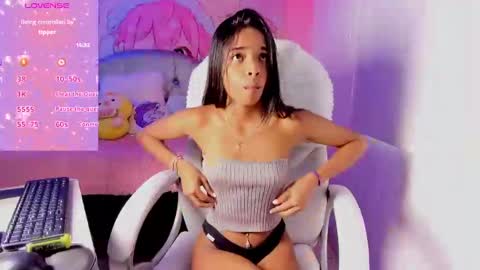 Snapshot of natasha_smith_ws chatting on 1, 3, 2025 Natasha  online show from 1, 3, 2025