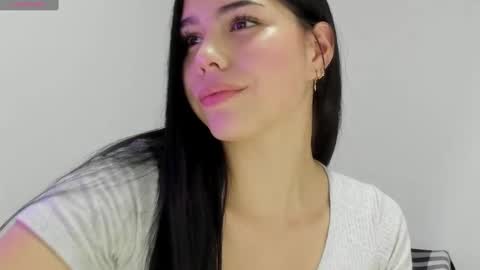 Snapshot of natasha_su chatting on 4, 1, 2025 Natalia online show from 4, 1, 2025