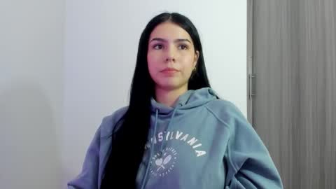 Snapshot of natasha_su chatting on 8, 10, 2025 Natalia online show from 8, 10, 2025