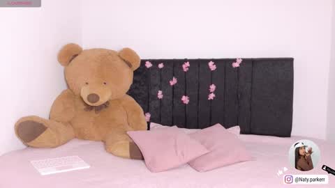 Snapshot of natashaparker__ chatting on 6, 10, 2025 Natasha online show from 6, 10, 2025