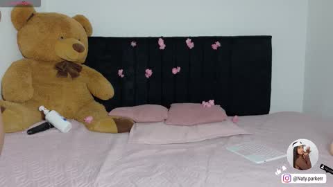 Snapshot of natashaparker__ chatting on 25, 10, 2025 Natasha online show from 25, 10, 2025