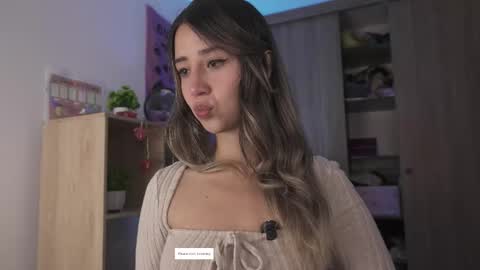 Natasha Independent model online show from 9, 2, 2026