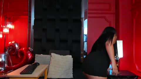 nathalie rossel online show from 3, 2, 2025