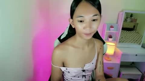 Snapshot of nathalie_slut chatting on 15, 9, 2025 nathalie_slut online show from 15, 9, 2025