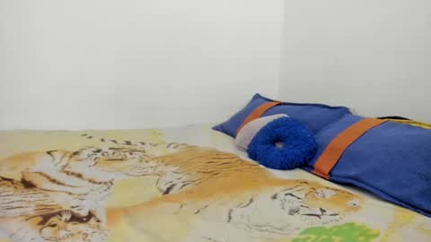 Nathaly online show from 4, 12, 2024