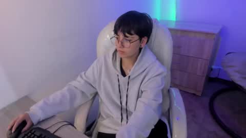 Snapshot of nathalyy_ds chatting on 28, 11, 2025 nathalyy_ds online show from 28, 11, 2025