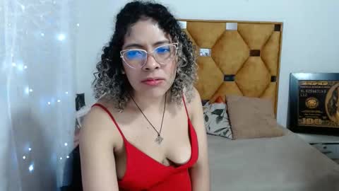 nathy_voyeur online show from 19, 3, 2026