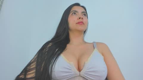 Snapshot of nathyy_garcia chatting on 7, 11, 2025 Nathyy online show from 7, 11, 2025