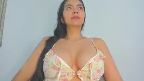 Snapshot of nathyy_garcia chatting on 8, 11, 2025 Nathyy online show from 8, 11, 2025