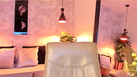 Snapshot of natt_collins chatting on 30, 10, 2025 Natalia online show from 30, 10, 2025