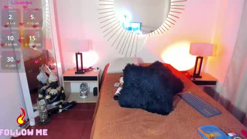 andrea Instagram..natta smithh online show from 18, 2, 2025