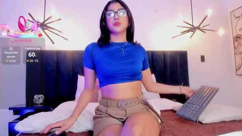 Snapshot of nattashaa7 chatting on 21, 9, 2025 nattashaa online show from 21, 9, 2025