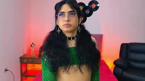 Snapshot of nattrose_ chatting on 23, 9, 2025 Natt online show from 23, 9, 2025