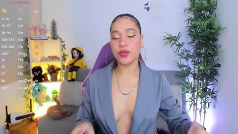 Snapshot of natty_romanof_1 chatting on 28, 11, 2025 natty online show from 28, 11, 2025