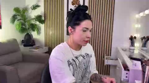 NATTY FIERROS online show from 30, 10, 2025