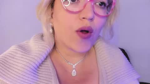 Snapshot of naty__mature_ chatting on 30, 10, 2025 Nataly online show from 30, 10, 2025