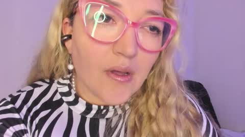 Snapshot of naty__mature_ chatting on 26, 11, 2025 Nataly online show from 26, 11, 2025