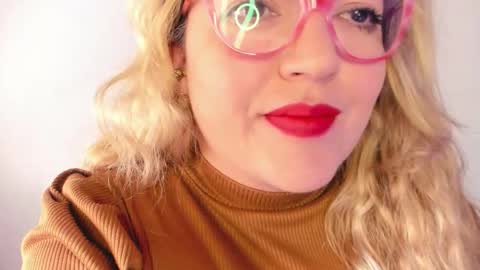 Snapshot of naty__mature_ chatting on 5, 12, 2025 Nataly online show from 5, 12, 2025