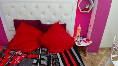 Snapshot of naty_dubois chatting on 12, 12, 2024 Naty online show from 12, 12, 2024