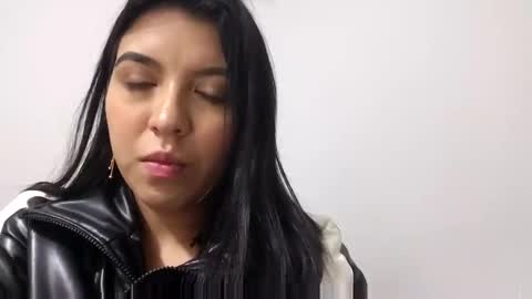 Snapshot of naty_dubois chatting on 5, 10, 2025 Naty online show from 5, 10, 2025