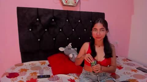 Snapshot of naty_star18 chatting on 14, 12, 2025 Natalia online show from 14, 12, 2025