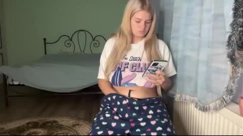 Andreea online show from 12, 11, 2025