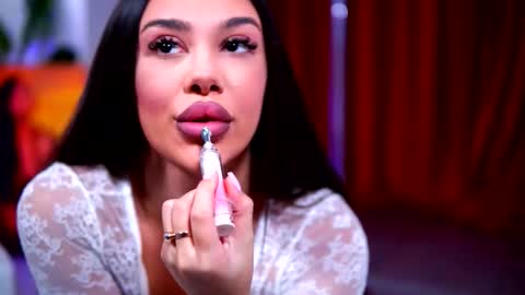 Snapshot of natydesiree chatting on 19, 11, 2025 Naty online show from 19, 11, 2025