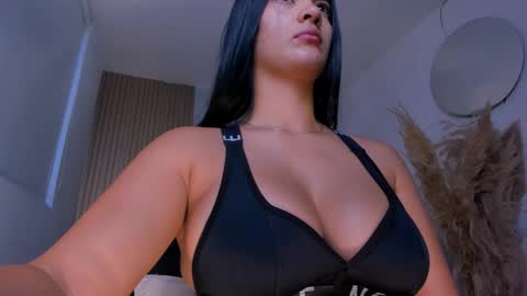 Naty Ferrer online show from 1, 10, 2025