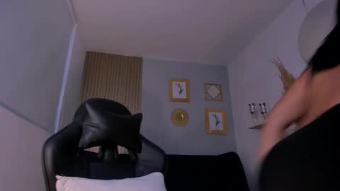 Naty Ferrer online show from 2, 10, 2025