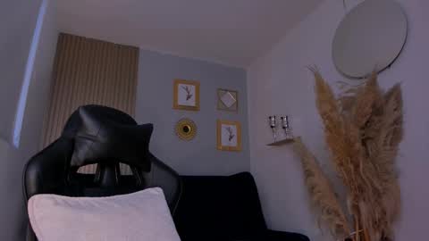 Naty Ferrer online show from 8, 10, 2025