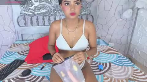 natyrussel online show from 7, 7, 2026