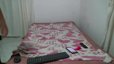 Snapshot of natyscoth chatting on 19, 1, 2025      online show from 19, 1, 2025