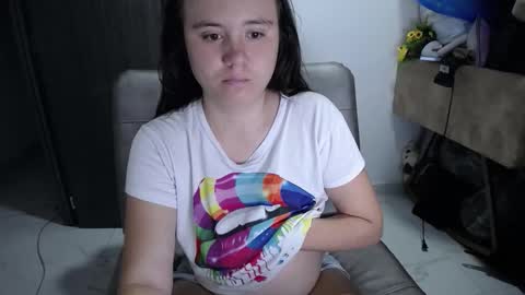 Snapshot of natyscoth chatting on 21, 11, 2025 online show from 21, 11, 2025