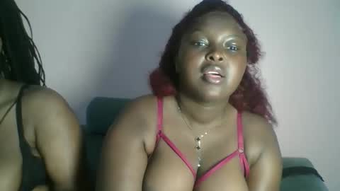 Snapshot of naughti_garlie chatting on 28, 4, 2026 naughti_garlie online show from 28, 4, 2026