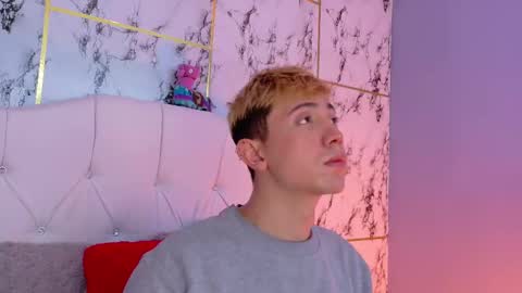 Christopher  Chris online show from 28, 2, 2025